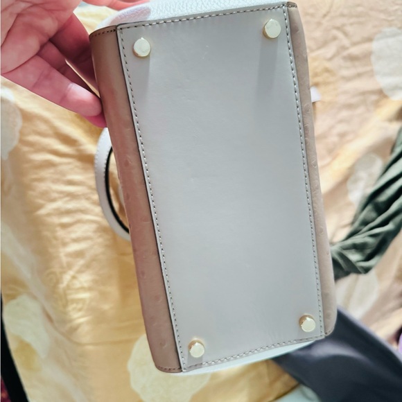 Semi new - Picture 2 of 3